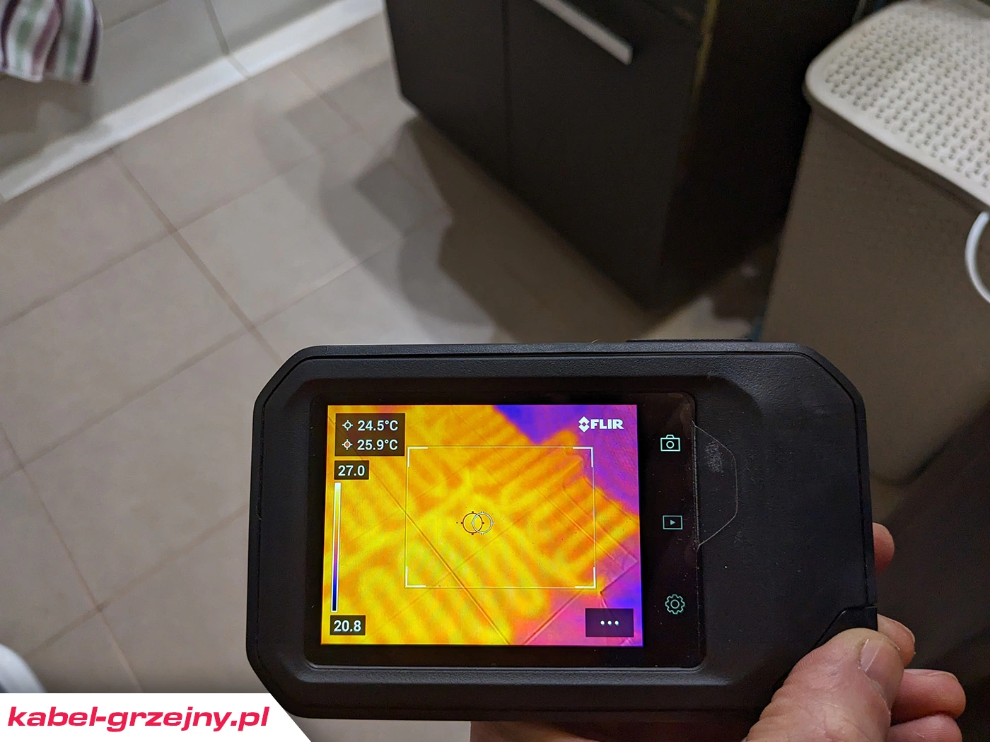 Niewłaściwy montaż maty grzewczej podłogowej