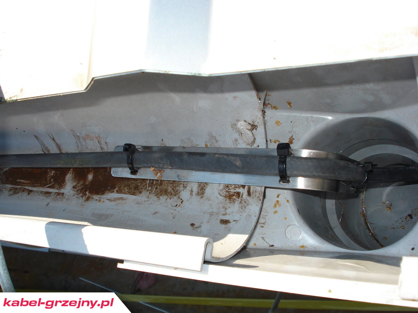 Samoregulujące kable grzejne na dachach i w rynnach