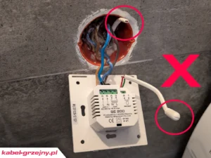 Czy czujnik temperatury podłogi może być w ścianie?