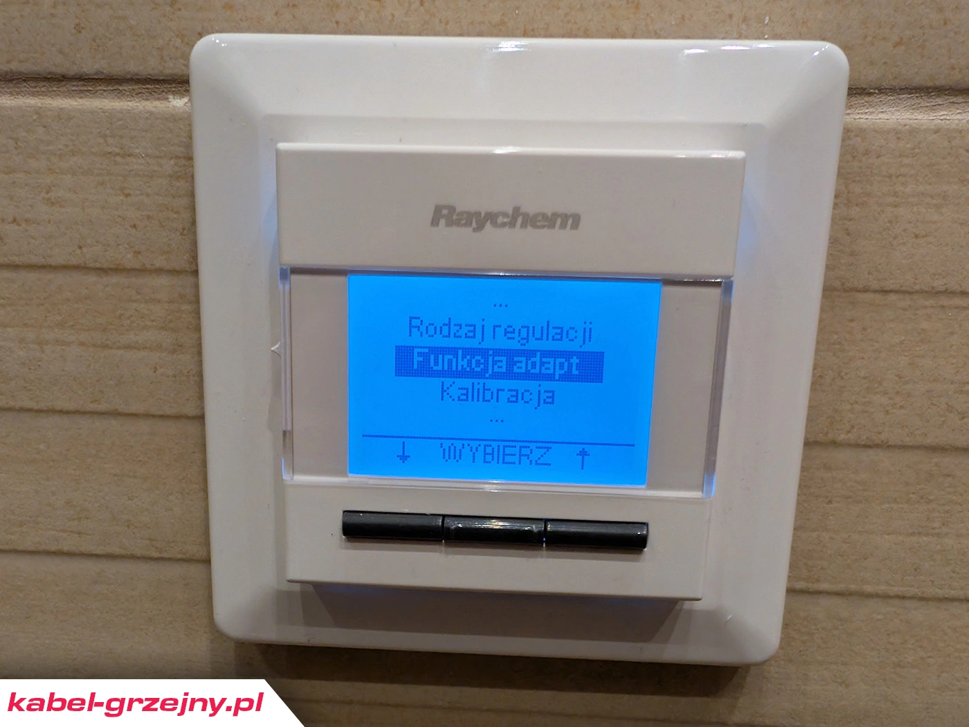 Funkcja adaptacyjna w termostacie podłogowym - jak działa?