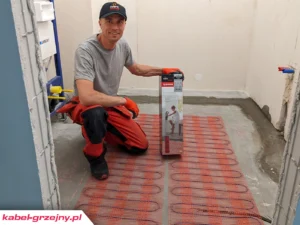 Montaż maty grzejnej przez instalatora PRO Raychem