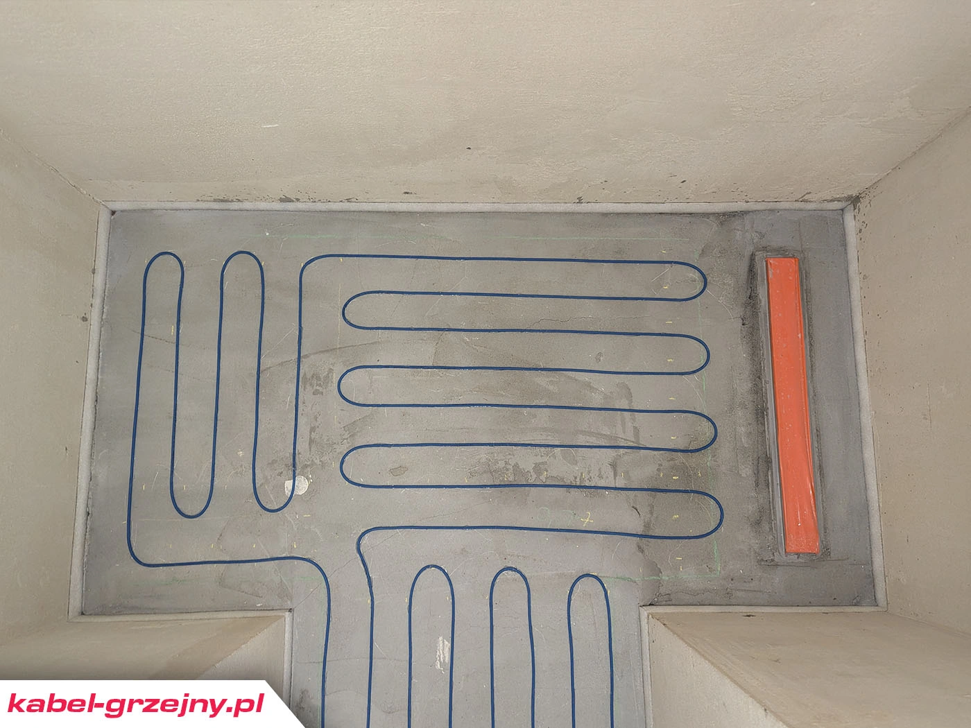 kabel grzejny pod prysznicem