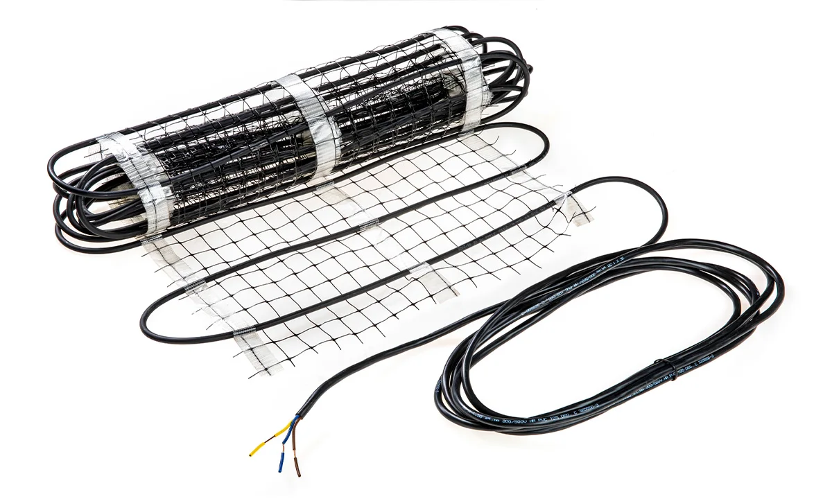 Montaż elektrycznej maty grzejnej pod basenem