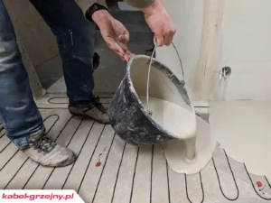 Duże płytki - jak przyklejać na matę grzejną i kable grzejne?