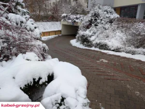 Czy ogrzewanie podjazdu działa przy dodatnich temperaturach?