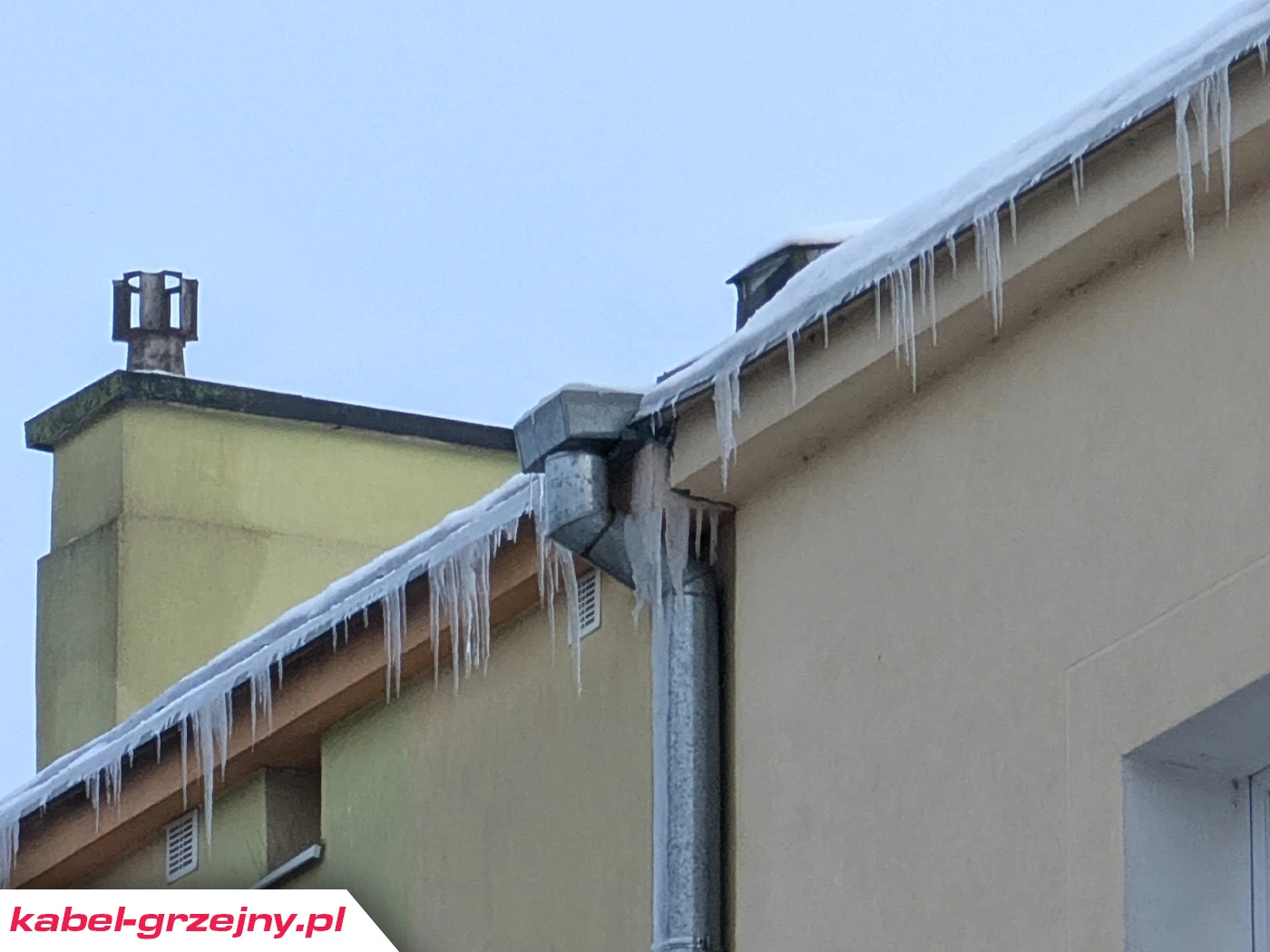 Jak radzić sobie z soplami na dachu Warszawa