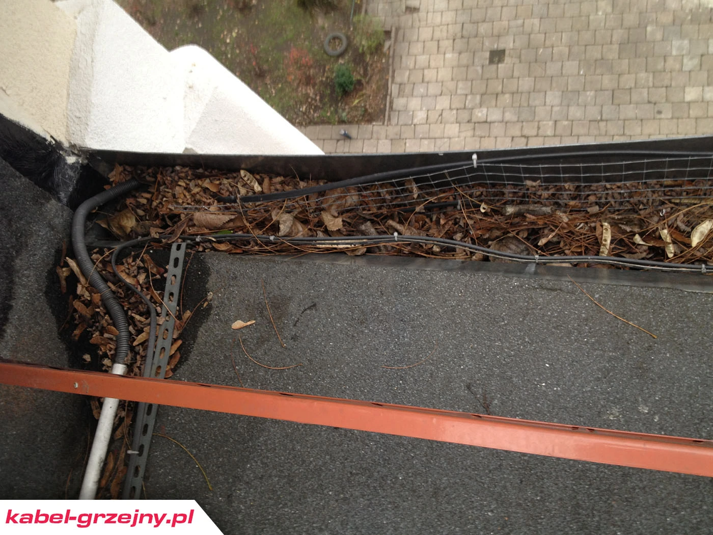 Wpływ zatkanych rynien na działanie instalacji przeciwoblodzeniowej